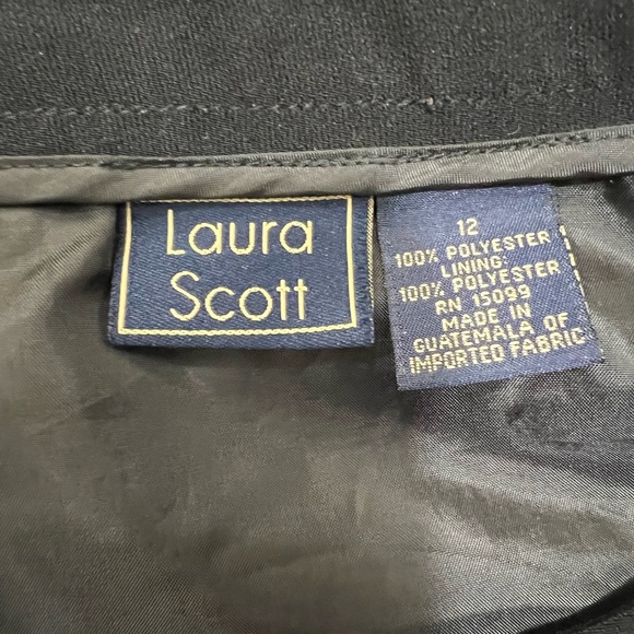 Laura Scott Classic Black Mini Skirt - Picture 2 of 7